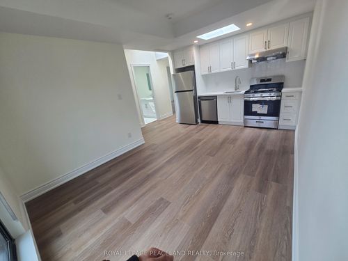 lanewayhse-2ndflr-556 Spadina Crescent, Toronto, ON, M5S2J9 | Card Image