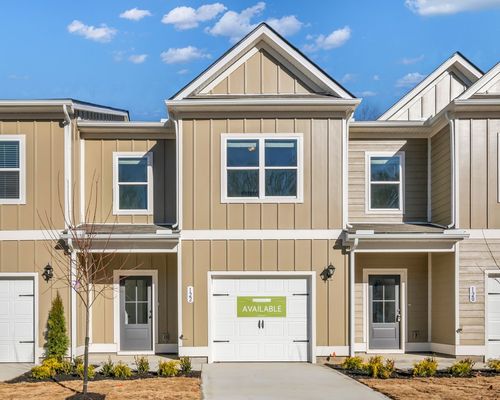 122 Ironhorse Way, Dickson, TN, 37055-5074 | Card Image