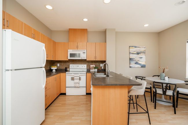 70 - 1055 Riverwood Gate, Townhouse with 3 bedrooms, 3 bathrooms and 2 parking in Port Coquitlam BC | Image 13