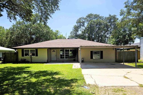 240 Lamesa Dr, Bridge City, TX, 77611-3022 | Card Image