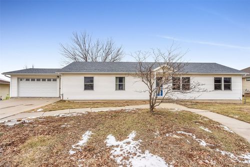 1205 15th Street E, Vinton, IA, 52349 | Card Image