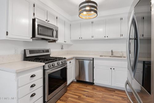 31-7137 Shoup Ave, West Hills, CA, 91307-3724 | Card Image