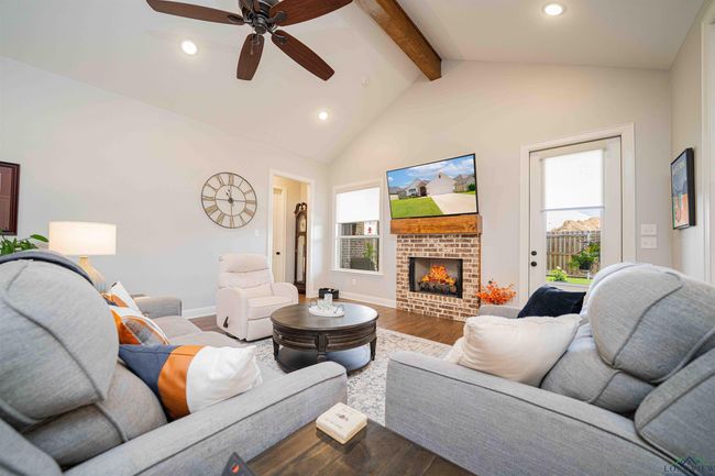 2834 Guinn Farms Rd, House other with 3 bedrooms, 2 bathrooms and null parking in Tyler TX | Image 5