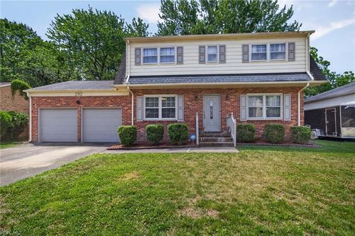 210 Custer Pl, Newport News, VA, 23608-2619 | Card Image