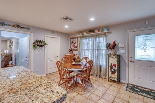 215 E Mountain View Dr, House other with 3 bedrooms, 2 bathrooms and null parking in Burnet TX | Image 7