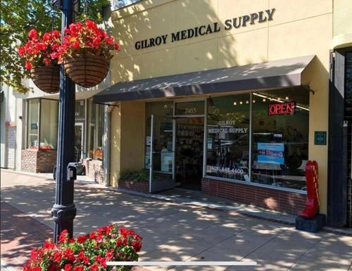 7483 Monterey Rd, Gilroy, CA, 95020 | Card Image