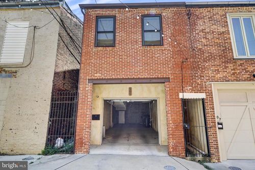 105 S Chapel St, BALTIMORE, MD, 21231-1906 | Card Image