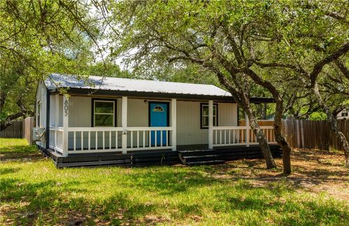 805 Rowe St, Rockport, TX, 78382-6027 | Card Image