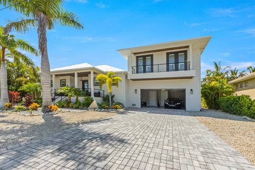 505 69th St, HOLMES BEACH, FL, 34217-1205 | Card Image