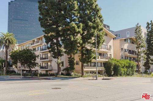 101-1154 S Barrington Ave, Los Angeles, CA, 90049-3301 | Card Image