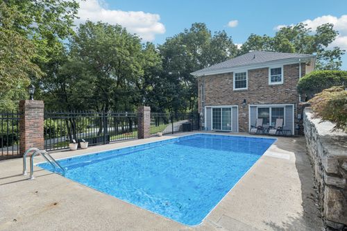 1925 Cromwell Dr, Nashville, TN, 37215-5617 | Card Image
