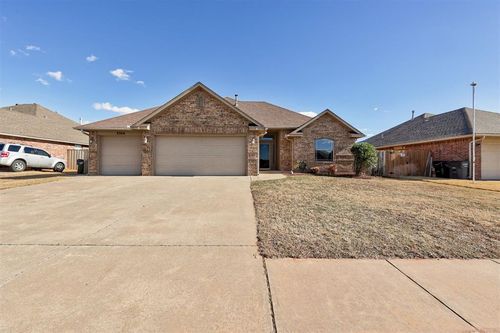 3304 Paul Drive, Moore, OK, 73160 | Card Image
