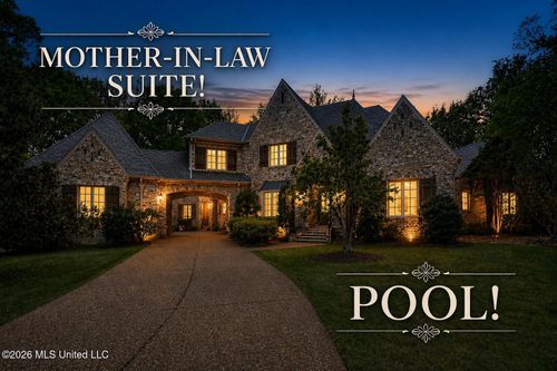 13921 Valley Oaks Drive, Olive Branch, MS, 38654 | Card Image