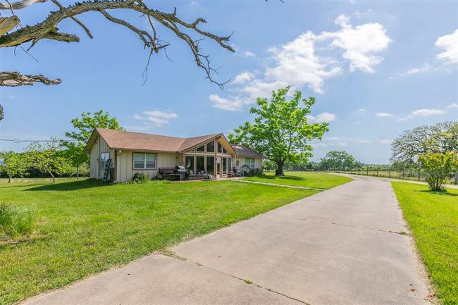 180 Fcr 797, Home with 6 bedrooms, 7 bathrooms and null parking in Donie TX | Image 26