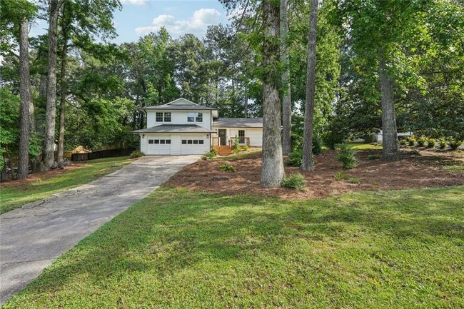 4363 Old Mabry Rd Ne, House other with 4 bedrooms, 3 bathrooms and 6 parking in Roswell GA | Image 4