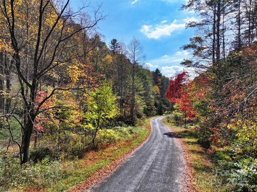 366 Renfro Rd, Green Mountain, NC, 28740 | Card Image