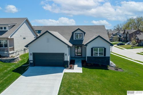16919 Virginia St, Omaha, NE, 68136-1653 | Card Image