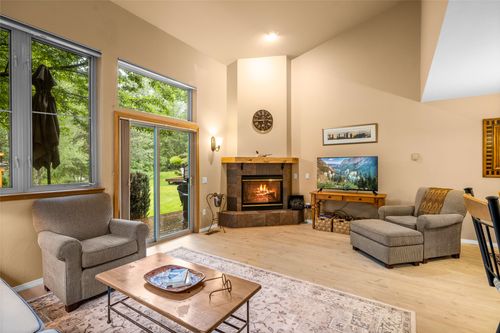 apt-212-1750 E Lakeshore Dr, Whitefish, MT, 59937-3373 | Card Image
