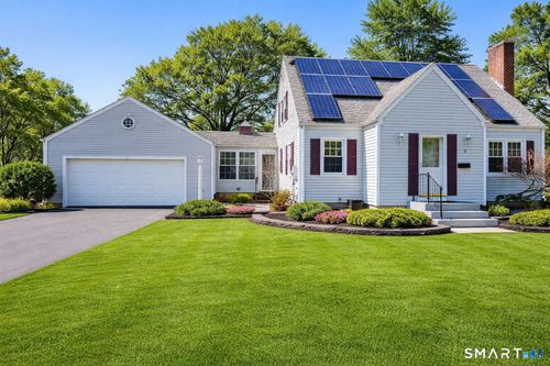 13 Pine Dr, Windsor Locks, CT, 06096-1634 | Card Image