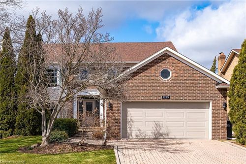 1225 Old Post Dr, Oakville, ON, L6M1A5 | Card Image