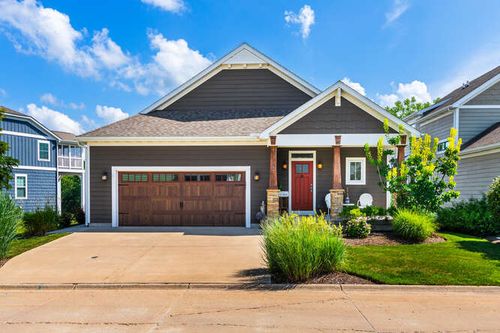 17 Windward Way, Ottawa, IL, 61350-9038 | Card Image