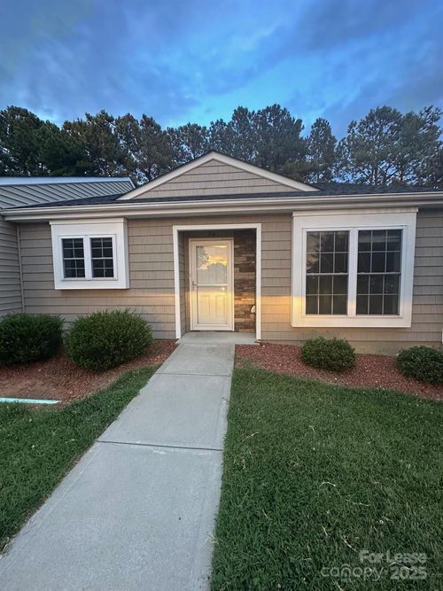 74 Townhouse Ct, Taylorsville, NC, 28681-2838 | Card Image