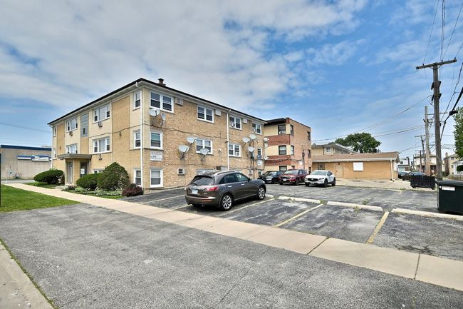 APT-10 - 7321 W Fullerton Ave, Condo with 2 bedrooms, 1 bathrooms and 1 parking in Elmwood Park IL | Image 21