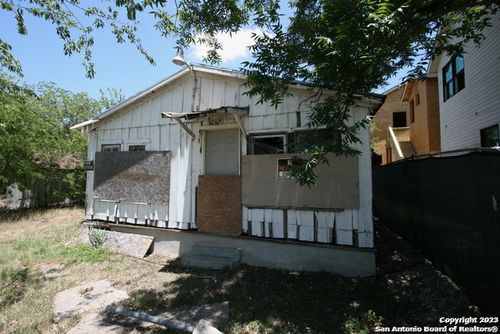 113 Brown Aly, San Antonio, TX, 78202-2201 | Card Image