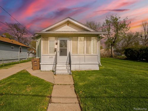 245 S Edith St, Pontiac, MI, 48342-3228 | Card Image