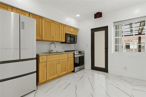 0-11221 Ne 9th Ave, Biscayne Park, FL, 33161 | Card Image