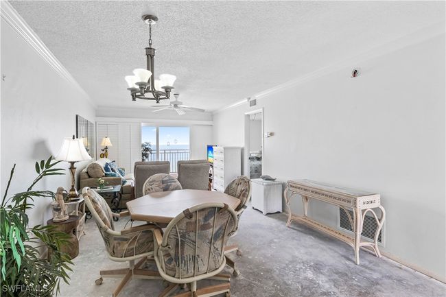 Enjoy sunlit mornings and sunset views from the comfort of your own home. | Image 15