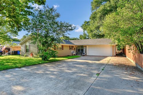 2513 Sunset St, Denison, TX, 75020-5717 | Card Image