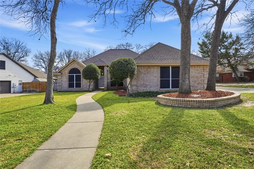 1312 Crows Nest Ct, Azle, TX, 76020-4904 | Card Image