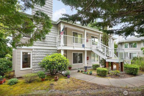 j101-11130 Se 208th St, Kent, WA, 98031-4160 | Card Image