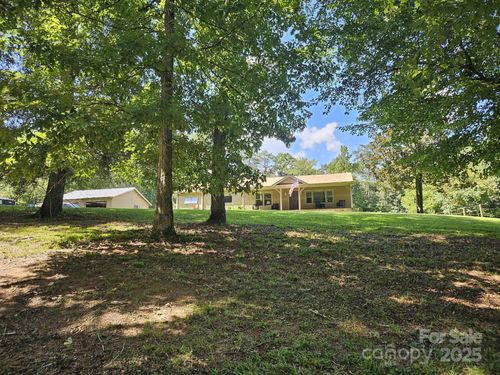 3744 Hunting Country Rd, Tryon, NC, 28782-6668 | Card Image