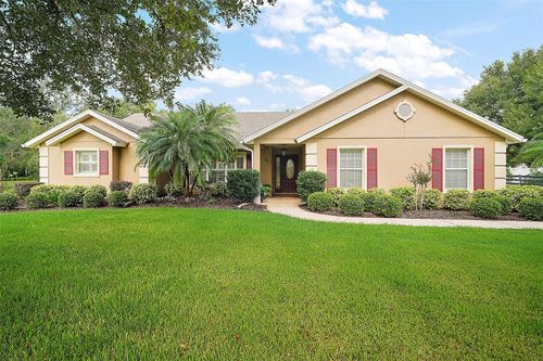 7685 Lake Angelina Dr, MOUNT DORA, FL, 32757-7157 | Card Image