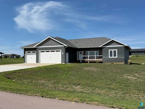 104 Caleb Ct Court, Parker, SD, 57053 | Card Image