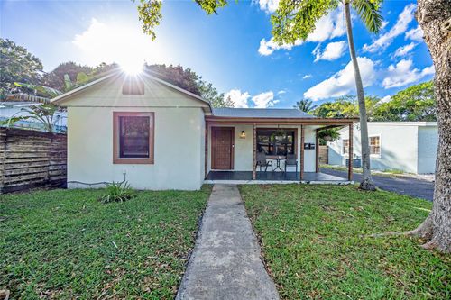 1421 Ne 5th Ter, Fort Lauderdale, FL, 33304-1104 | Card Image