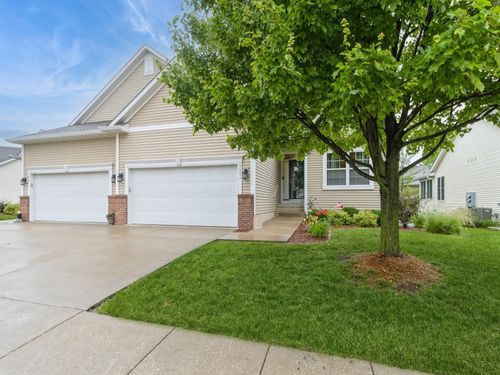 993 Se Waterview Cir, Waukee, IA, 50263-8390 | Card Image