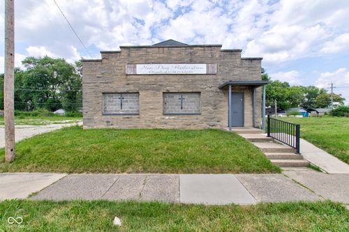 2044 N Olney St, Indianapolis, IN, 46218-4410 | Card Image