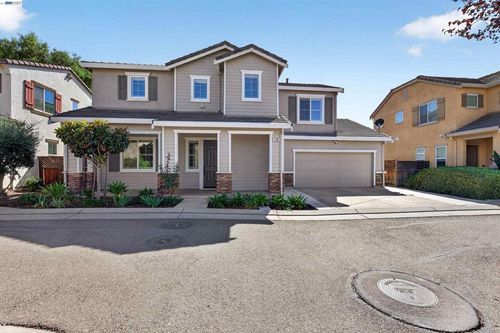 290 W Santa Clara Dr, Mountain House, CA, 95391-1293 | Card Image