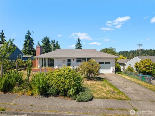 2710 Holman St, Bremerton, WA, 98310-5122 | Card Image