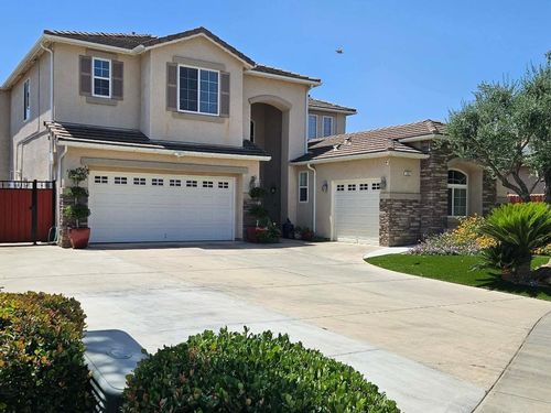 2917 E Trenton Ave, Fresno, CA, 93720-5321 | Card Image