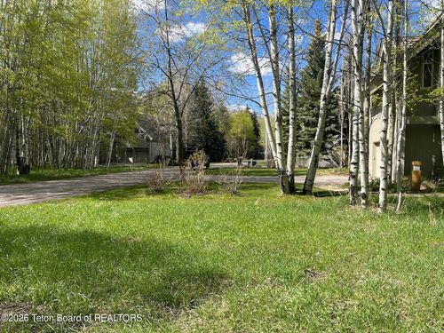 2940 N Aspen Wood Ln, Wilson, WY, 83014-9628 | Card Image
