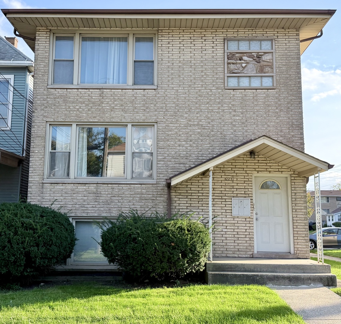 Residential Lease in Blue Island