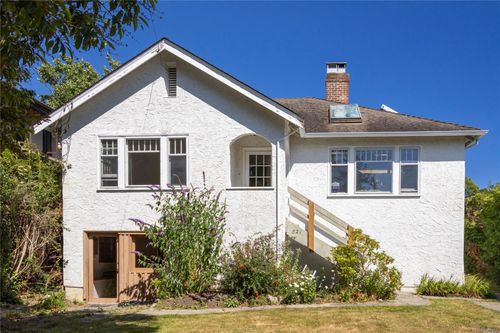 821 Newport Ave, Oak Bay, BC, V8S5C8 | Card Image