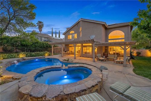 42204 Round Hill, Lancaster, CA, 93536 | Card Image