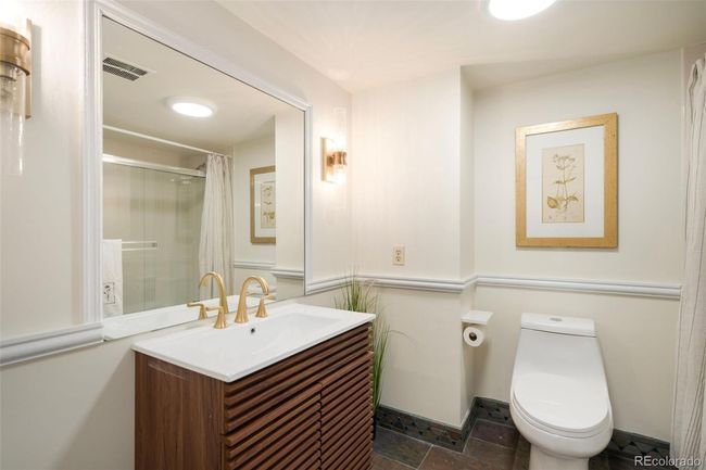 APT-2402 - 1551 Larimer St, Condo with 2 bedrooms, 2 bathrooms and 1 parking in Denver CO | Image 18
