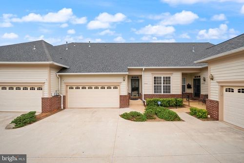 8297 Gaither St, MANASSAS, VA, 20110-3015 | Card Image