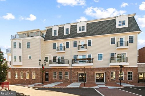 106 Mill St, BRISTOL, PA, 19007-4807 | Card Image